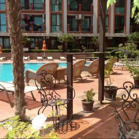 Private In Chateau Del Marina Aparthotel